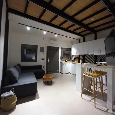 Gkerola House - Small Cozy House Close To Chania Town Center Holiday home *